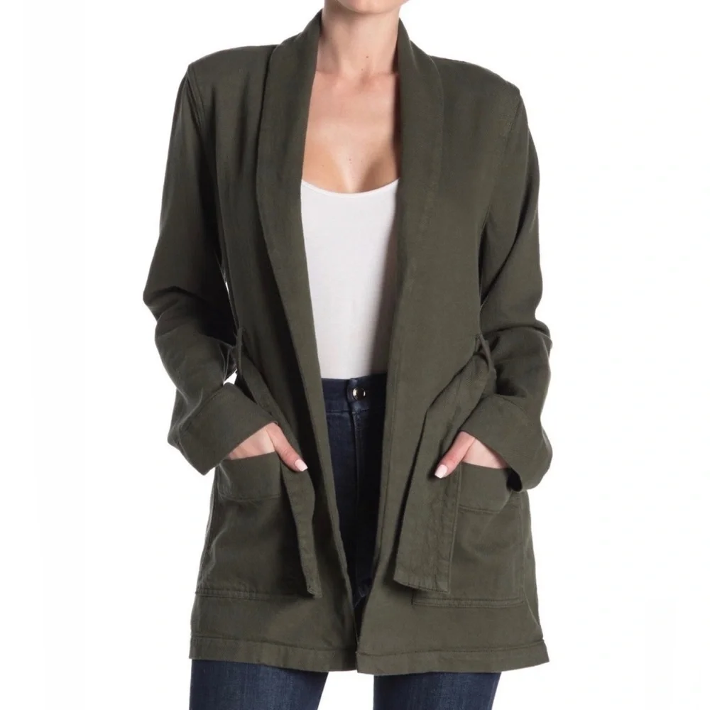 GOOD AMERICAN THE WRAP BELTED JACKET IN OLIVE - Picture 1 of 2